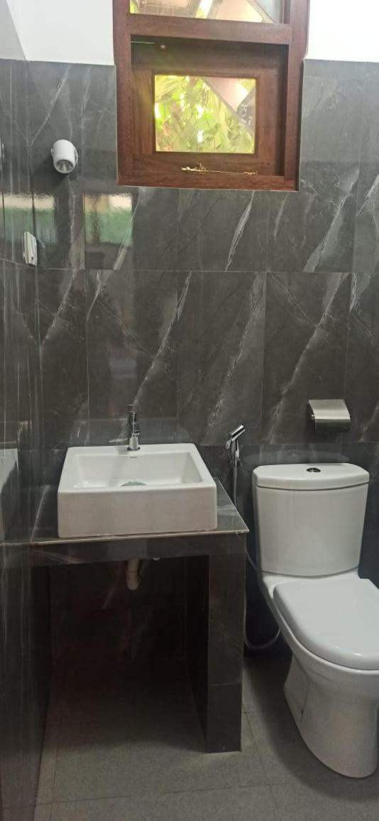 Battaramulla Boutique Villa Sri Jayewardenepura Kotte Bagian luar foto